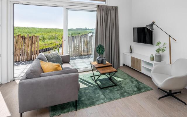 Detached Luxury Lodge near Sea