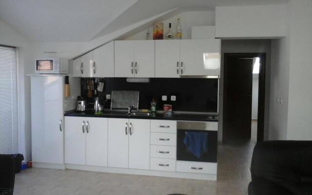 Explore Apartments in Kamenitza