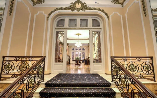 Hotel Grand