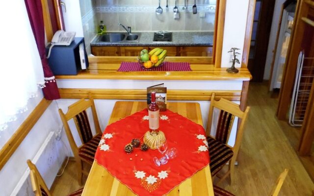 Kraljevi Konaci Zlatibor