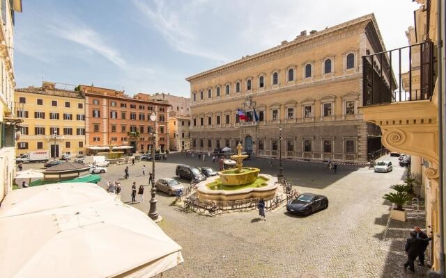 Farnese Stylish Apartment