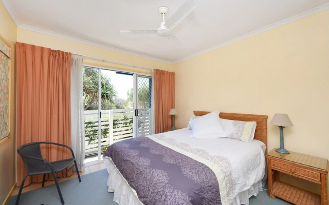 Sunbright 2/5 Petrel Street