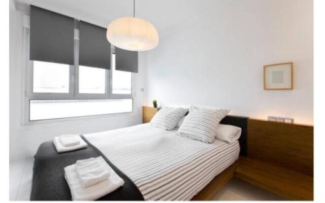 White Cozy Flat in Donostia