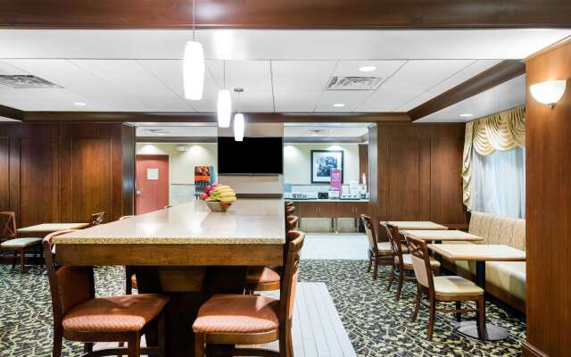 Hampton Inn Roanoke/Hollins - I-81