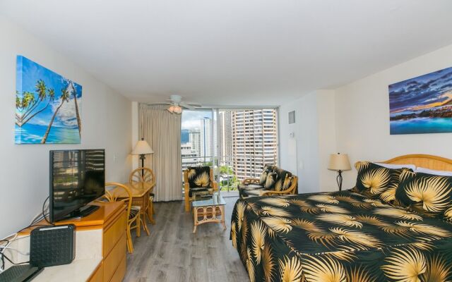 Ilikai Marina Studio City View Condos with Fully Equipped Kitchens & Free Wifi