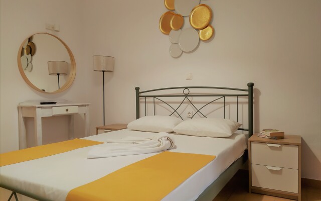 Aronis Apartments