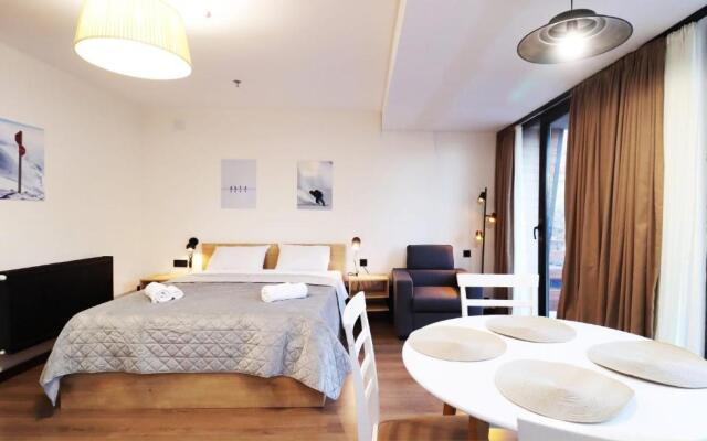 Joli s 2BR Apartment in Marshall project