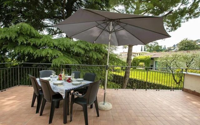 Villa Alberti 900m From Garda Lake