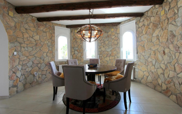 LEON Immo Villa Carla - 12209