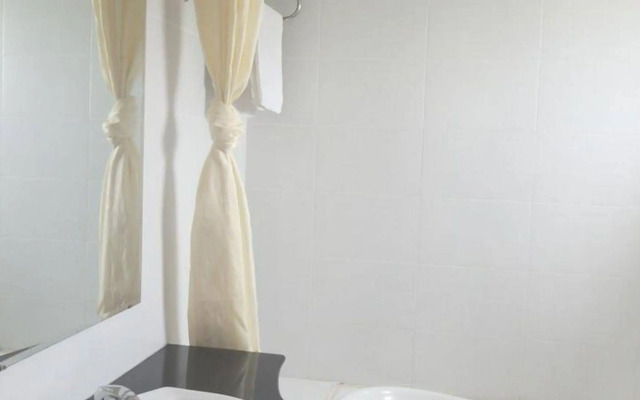 Golden Lotus Hotel