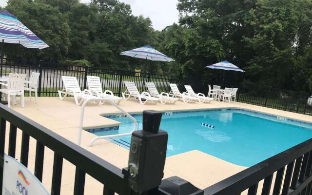 Baymont by Wyndham Lake Park Valdosta I-75