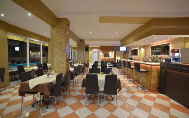 Angelina Hotel & Apartments