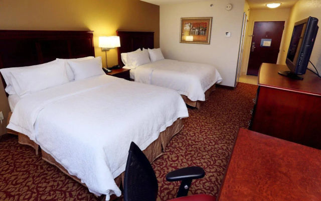 Hampton Inn & Suites Charlottesville-At the University