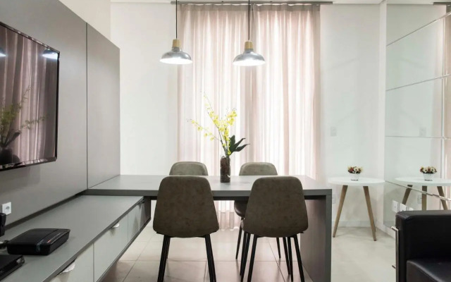 Ambiente Descolado 100m da praia e piscina