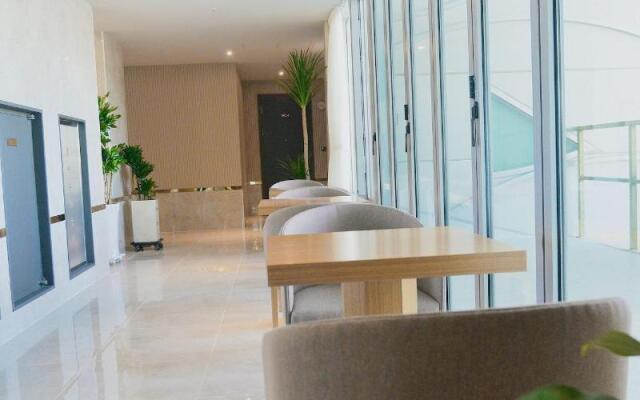 H Avenue Gwangalli Beach