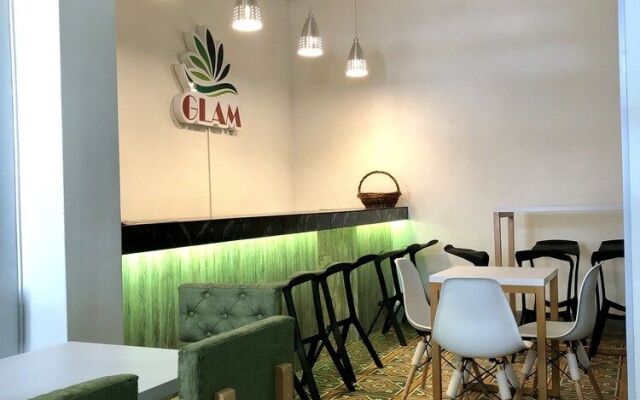 GLAM Hotel