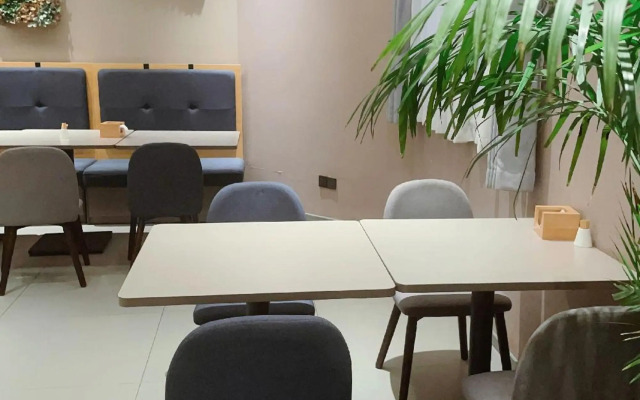 Yake e Home Express Hotel