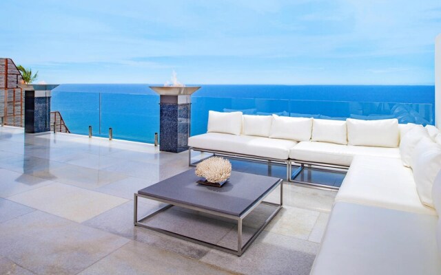 Spectacular Modern Luxury and Exceptional Amenities at Mantea Casa Cabo in Pedregal