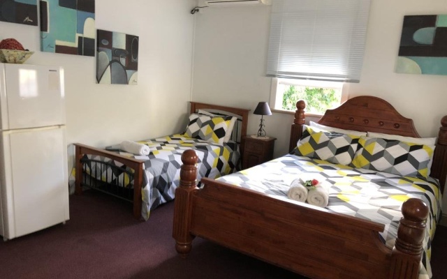 Royal Private Hotel — 2-star hotel in Charters Towers
