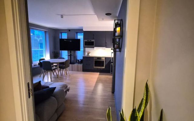 Charming Oslo Apt - Modern Comfort & City View