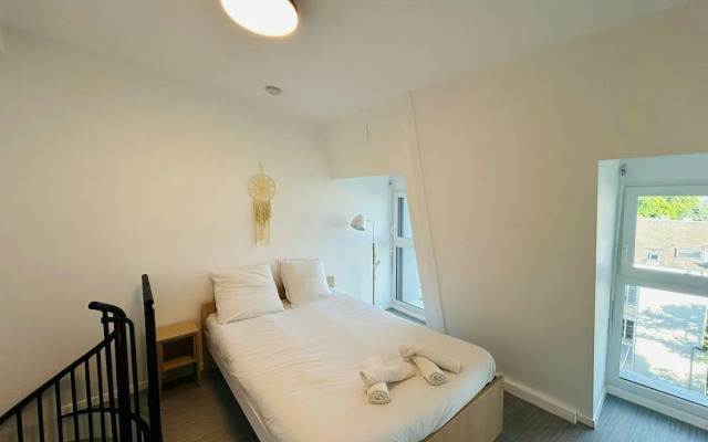 We Live In R - Duplex 503