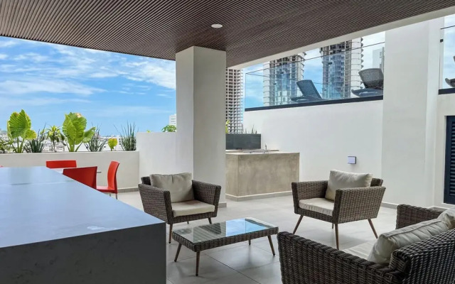 Makeva Condos - Near Malecon