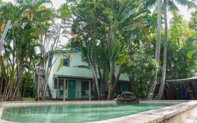 Calypso Backpackers