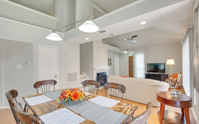 Pet-friendly Carrollton Home w/ Fenced Backyard!