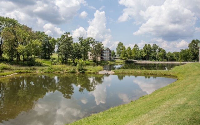 Sunset Penthouse 2 Bedroom Condo by RedAwning