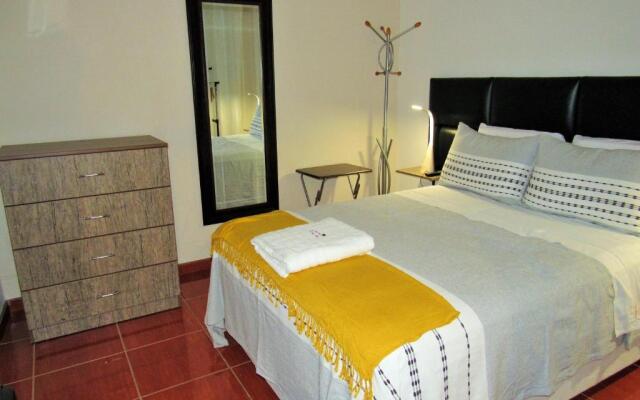 Del Valle House