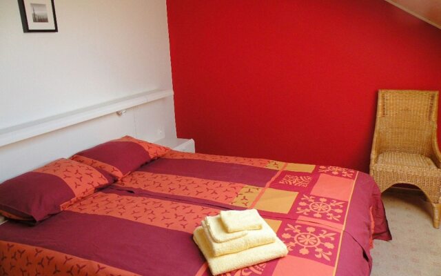 Large Apartment with Private Terrace near Kleve & Goch