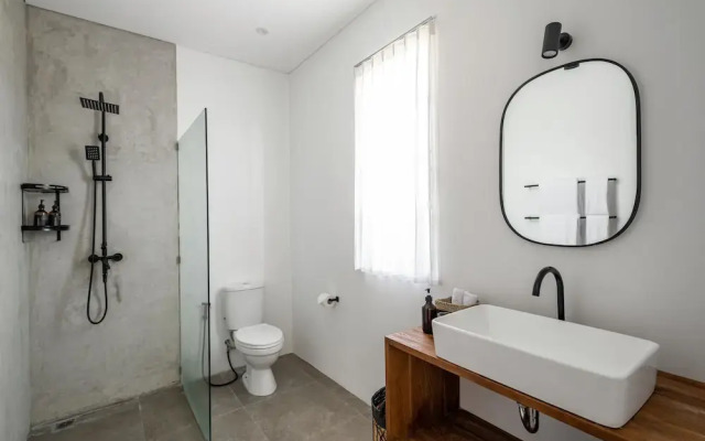 Stylish 3BR Villa Myla By Azure