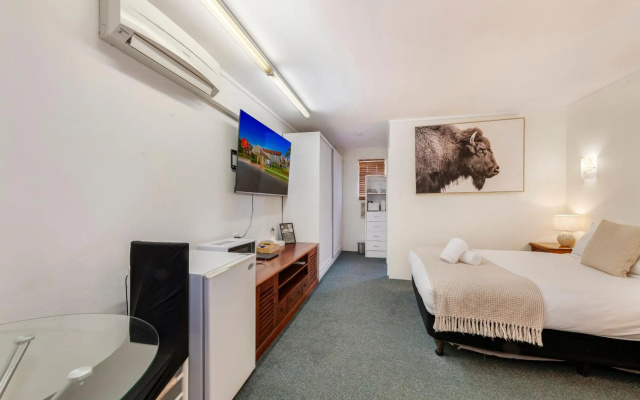 Bundaberg International Motor Inn – Guest Rooms – Bundaberg
