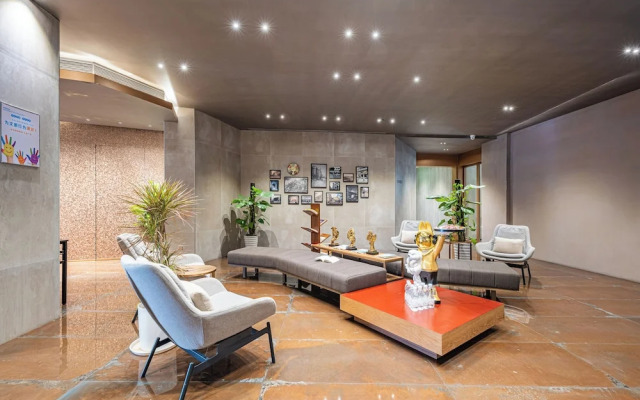 Guangzhou Tianhe Taikoo Hui Rezenxuan Hotel