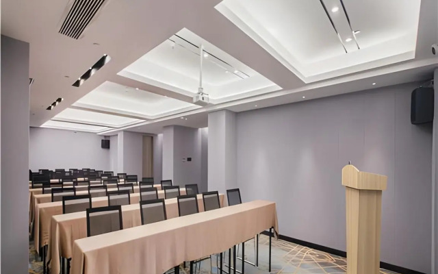 Echarm Hotel Wuhan Huangpi