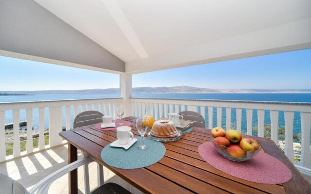 Apartments Martom