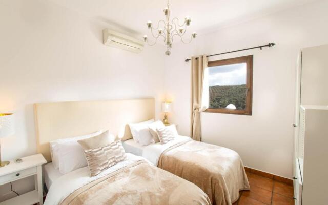 Cortijo el Chenil Rural Retreat