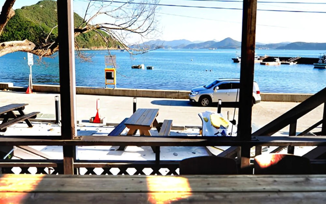Tongyeong Look at the Sea Pension