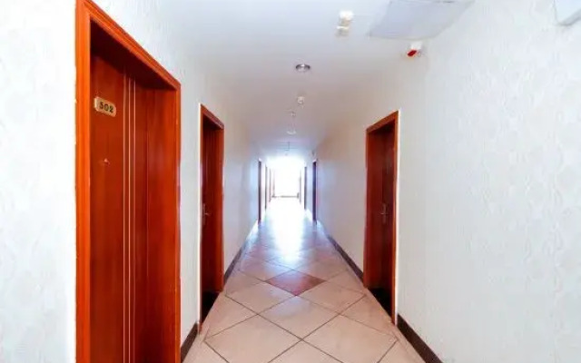 Luchuan Baisheng Business Hotel