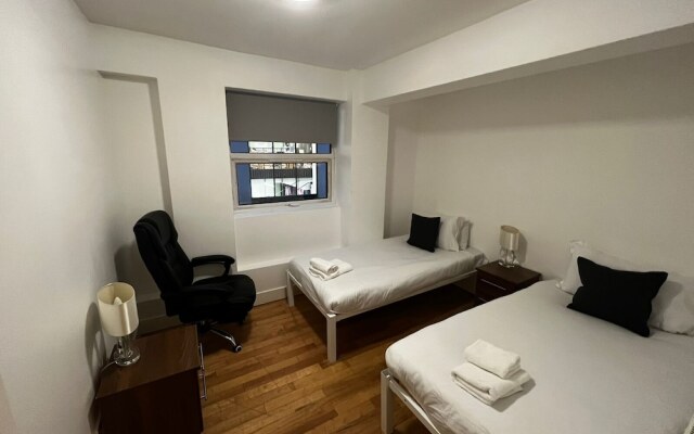 Barbican Pad by condokeeper