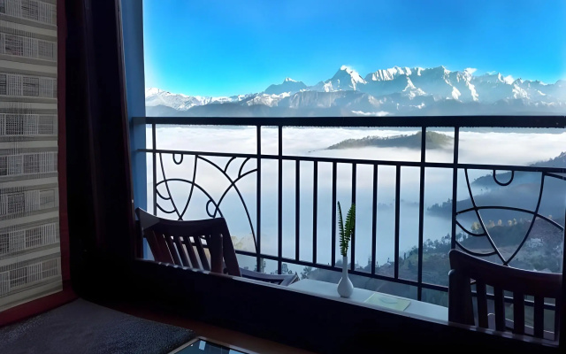 Pratiksha Himalayan Retreat – Balcony – Bageshwar