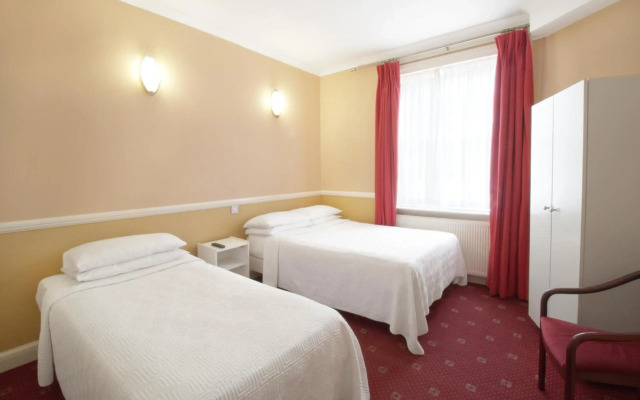 Balmoral House Hotel