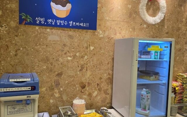 Hotel Eat Com