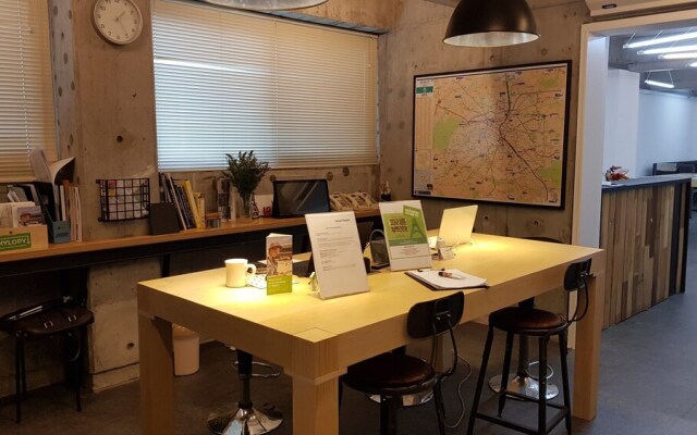 Socuri Home Guest House - Hostel
