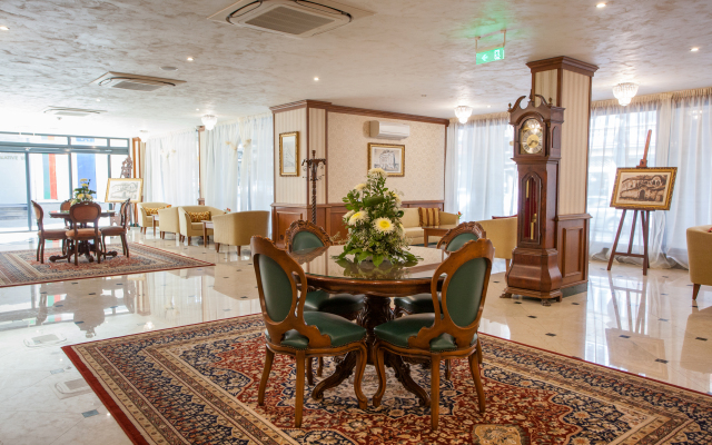 Coop Hotel