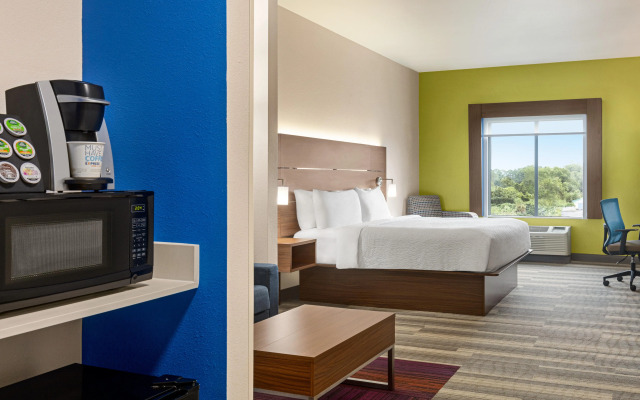 Holiday Inn Express Hotel & Suites Waycross by IHG