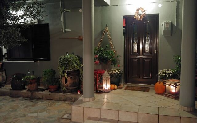 Rina's House Meteora