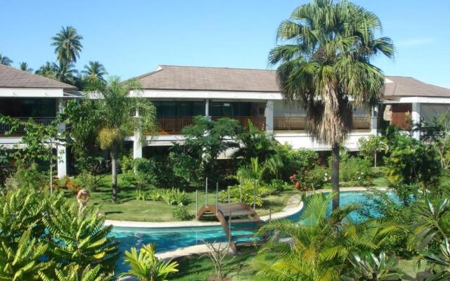 Sunset Beach Carlton- Tahiti - beachfront luxury residence & pool - 4 pers