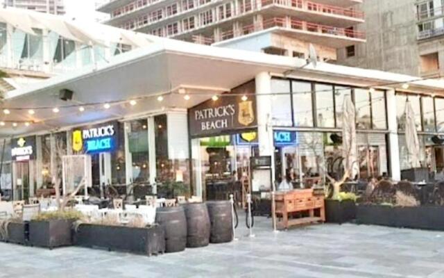Beachfront Apartment Bat Yam 613