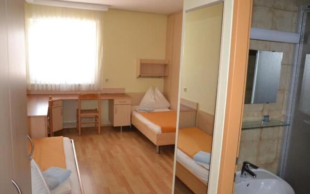Mladinski dom - Hostel